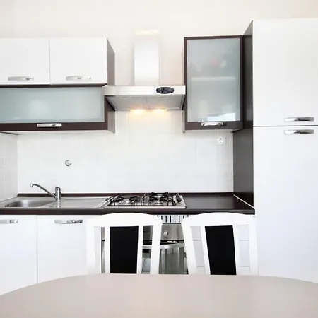 Seaside Family Friendly House With A Swimming Pool - Trogir - 8661