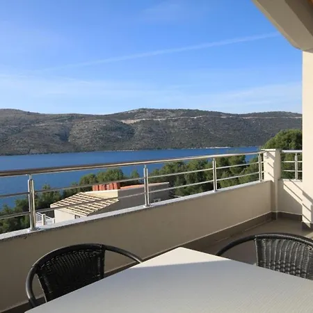Seaside Family Friendly House With A Swimming Pool - Trogir - 8661 * Poljica (Trogir)
