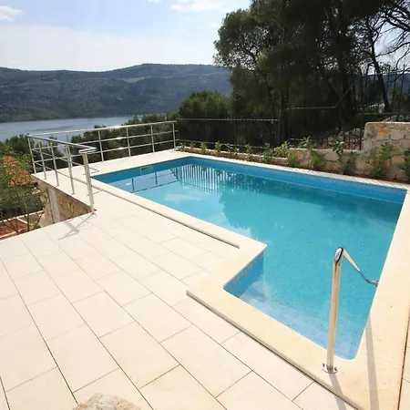 Seaside Family Friendly House With A Swimming Pool - Trogir - 8661 Prázdninový dům